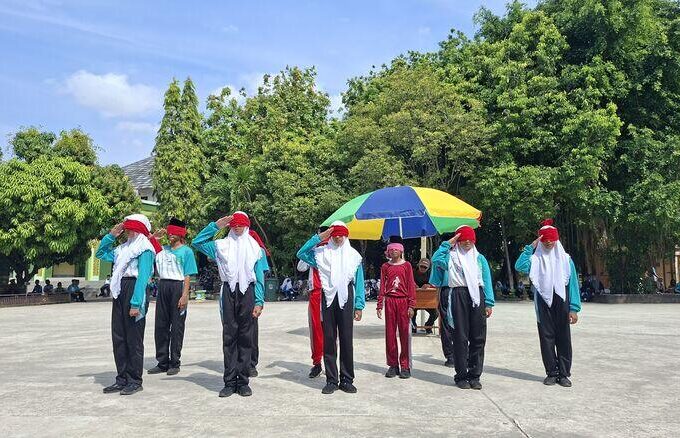 UPT SMP Negeri 1 Merakurak Adakan LBB Tutup Mata : Tuai Antusiasme Para Siswa