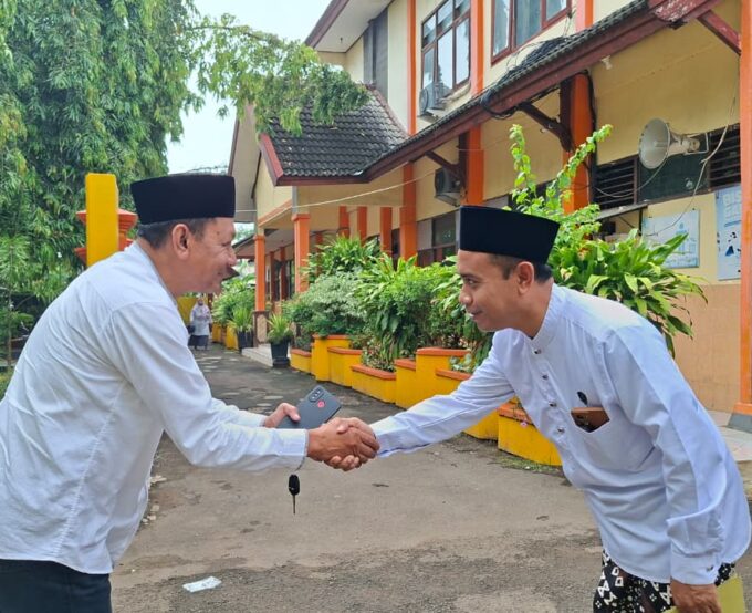 Menyulam Ilmu, Menenun Cinta, Menghidupkan Sunnah Nabi Tercinta di SMPN 1 Merakurak